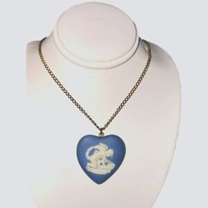 Wedgwood pendant Jasperwear heart medallion, cupid blue, England, mythical,